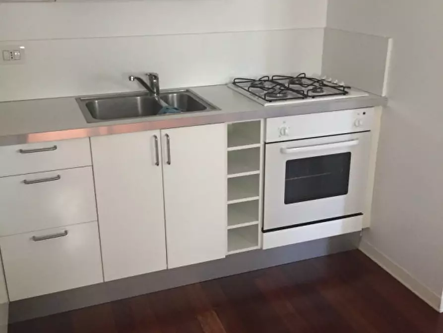 Immagine 1 di Appartamento in affitto  in via vendramini a Padova
