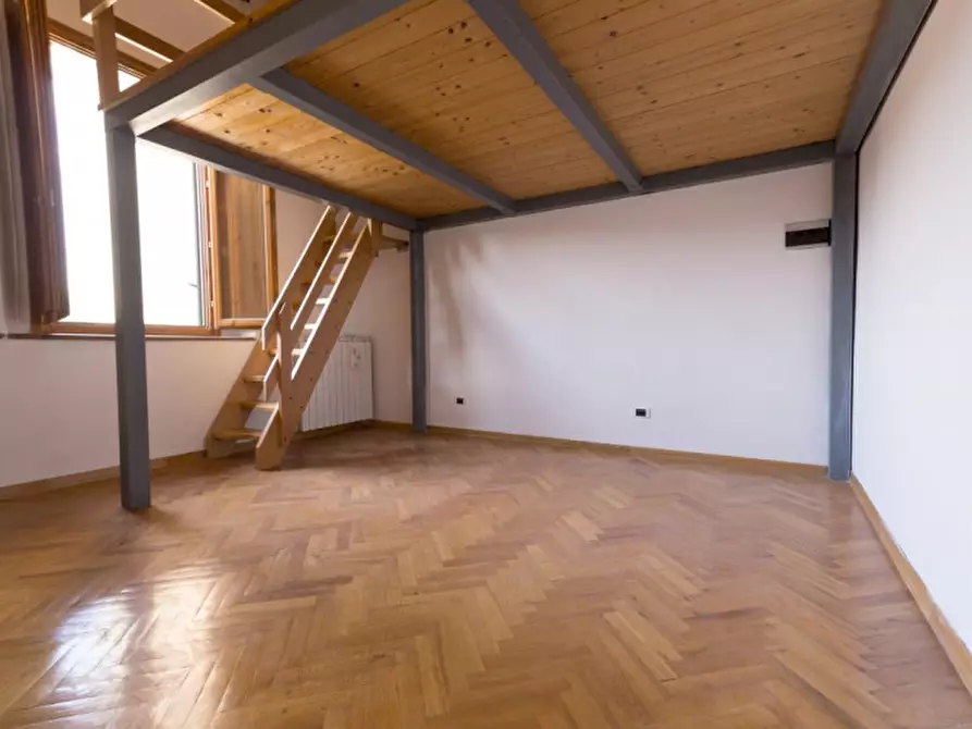 Immagine 25 di Appartamento in vendita  in via burzagli a Montevarchi