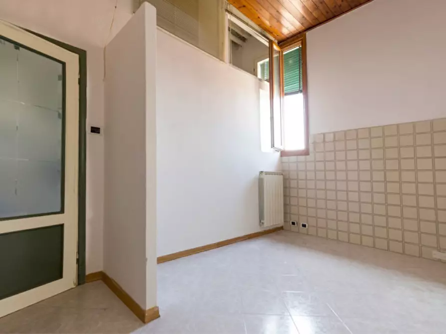 Immagine 30 di Appartamento in vendita  in via burzagli a Montevarchi