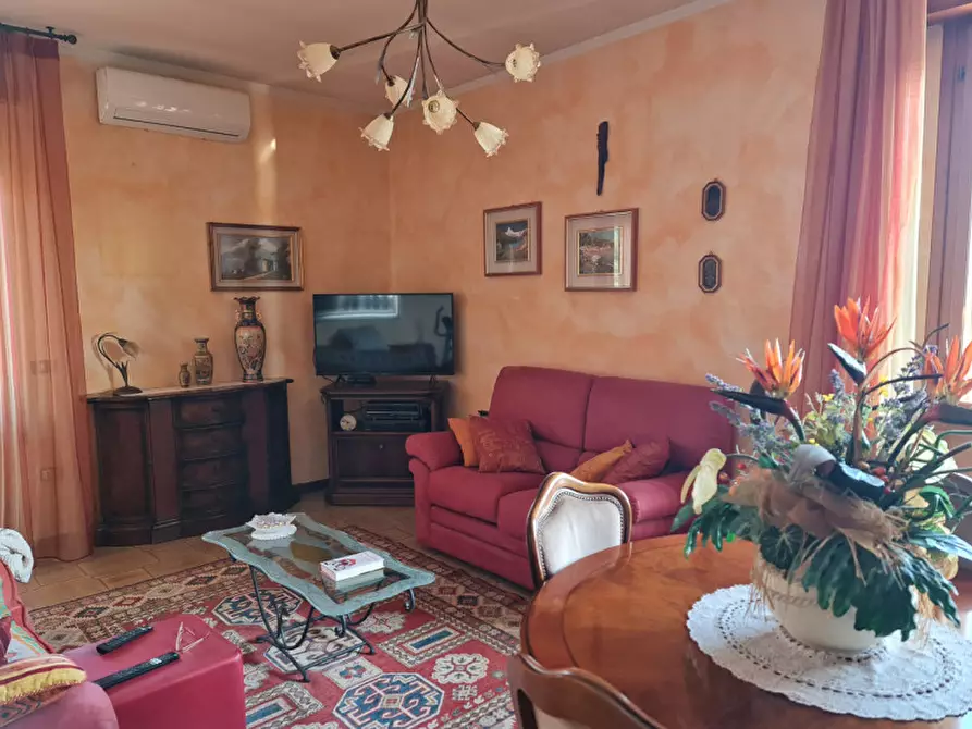 Immagine 1 di Appartamento in vendita  a Lusia