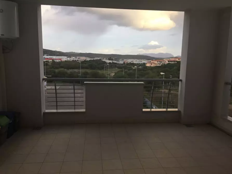 Immagine 2 di Appartamento in vendita  in viale aldo moro a Olbia