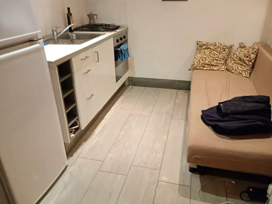 Immagine 32 di Appartamento in affitto  in Via Carlo de cesare 23 a Napoli