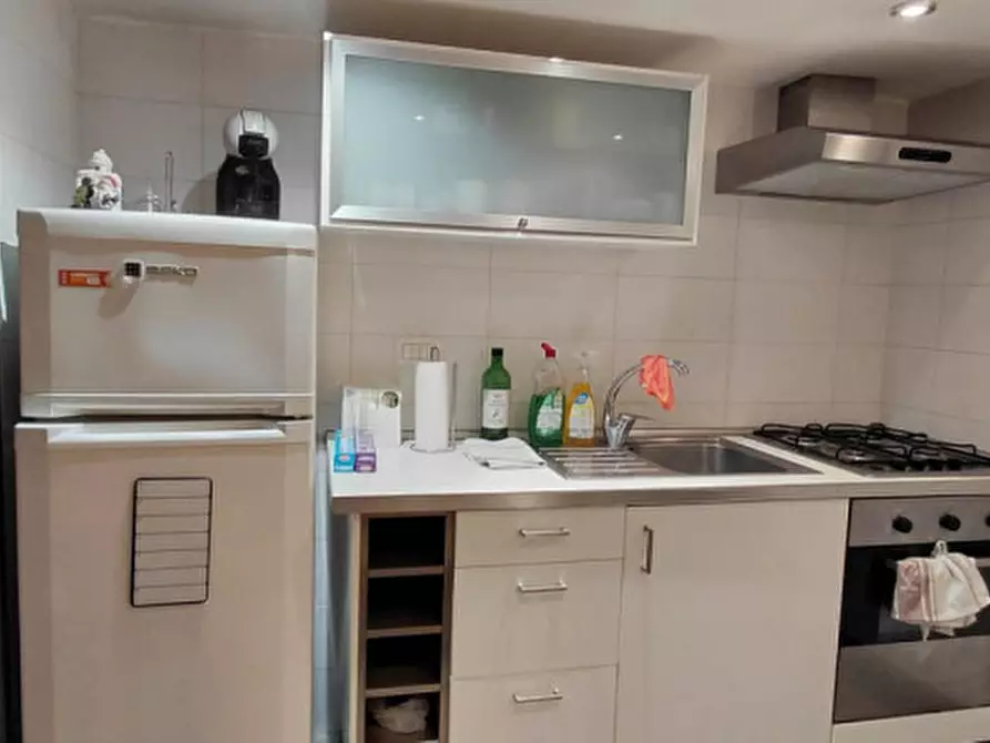 Immagine 44 di Appartamento in affitto  in Via Carlo de cesare 23 a Napoli