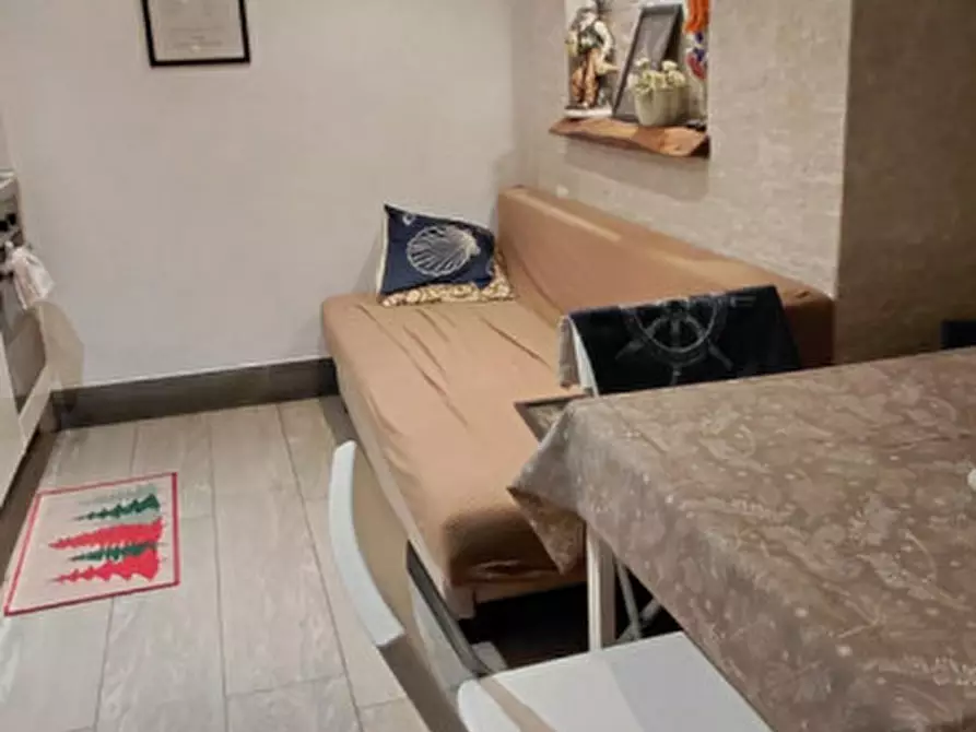 Immagine 46 di Appartamento in affitto  in Via Carlo de cesare 23 a Napoli