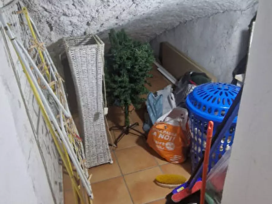 Immagine 13 di Appartamento in affitto  in Via Villari a Napoli