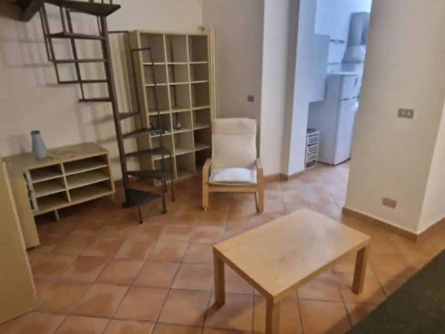 Immagine 26 di Appartamento in affitto  in Via Villari a Napoli