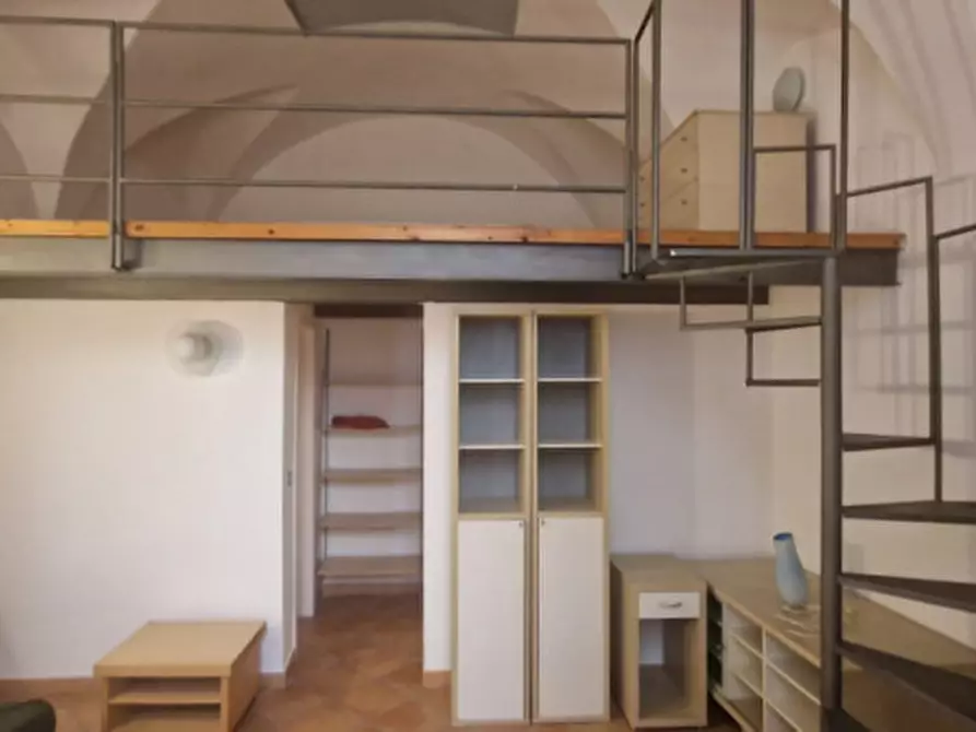 Immagine 27 di Appartamento in affitto  in Via Villari a Napoli