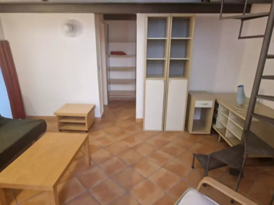 Immagine 28 di Appartamento in affitto  in Via Villari a Napoli