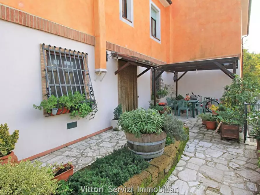 Immagine 1 di Appartamento in vendita  in via Emilia a Montepulciano