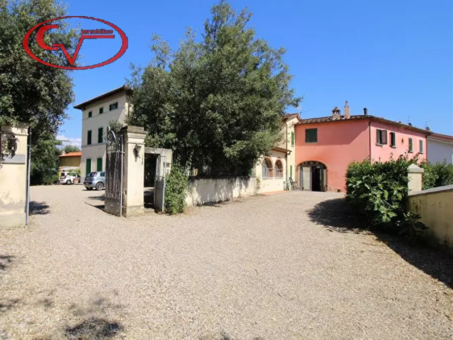 Immagine 2 di Villa in vendita  in via xxv aprile a Bucine