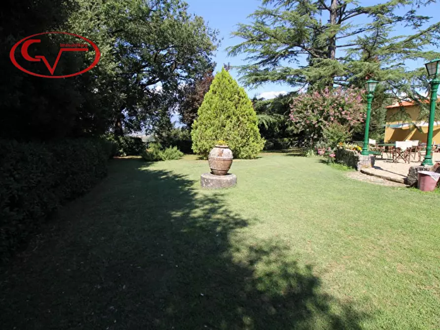 Immagine 6 di Villa in vendita  in via xxv aprile a Bucine