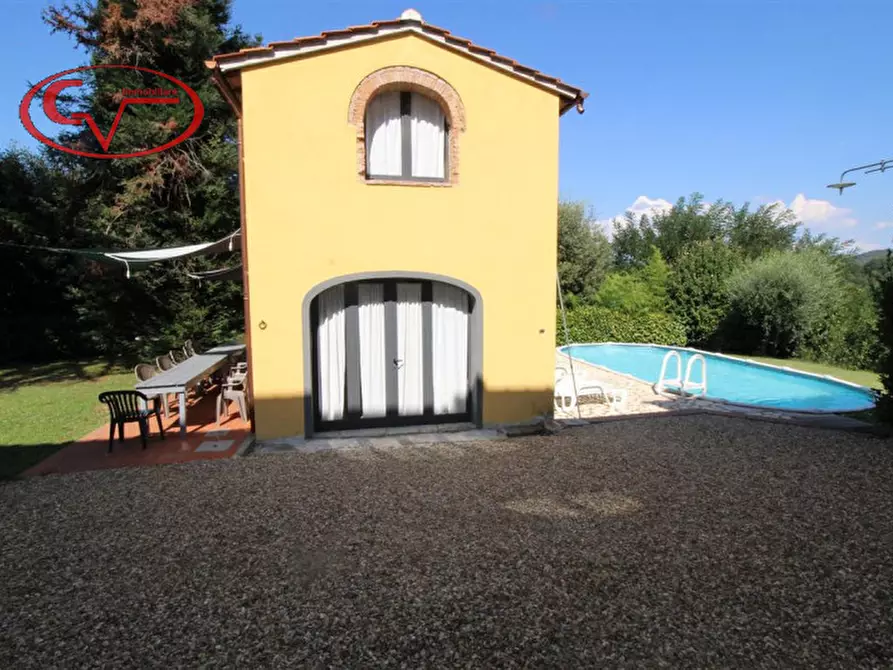 Immagine 10 di Villa in vendita  in via xxv aprile a Bucine