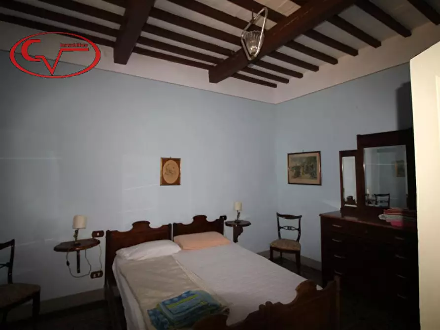 Immagine 31 di Villa in vendita  in via xxv aprile a Bucine