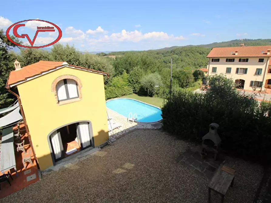 Immagine 33 di Villa in vendita  in via xxv aprile a Bucine