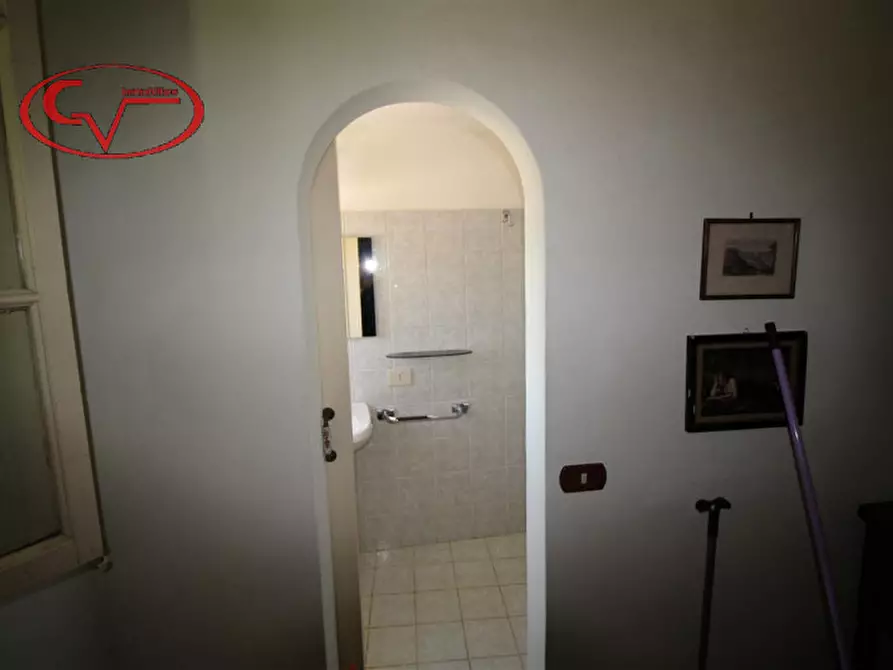 Immagine 38 di Villa in vendita  in via xxv aprile a Bucine