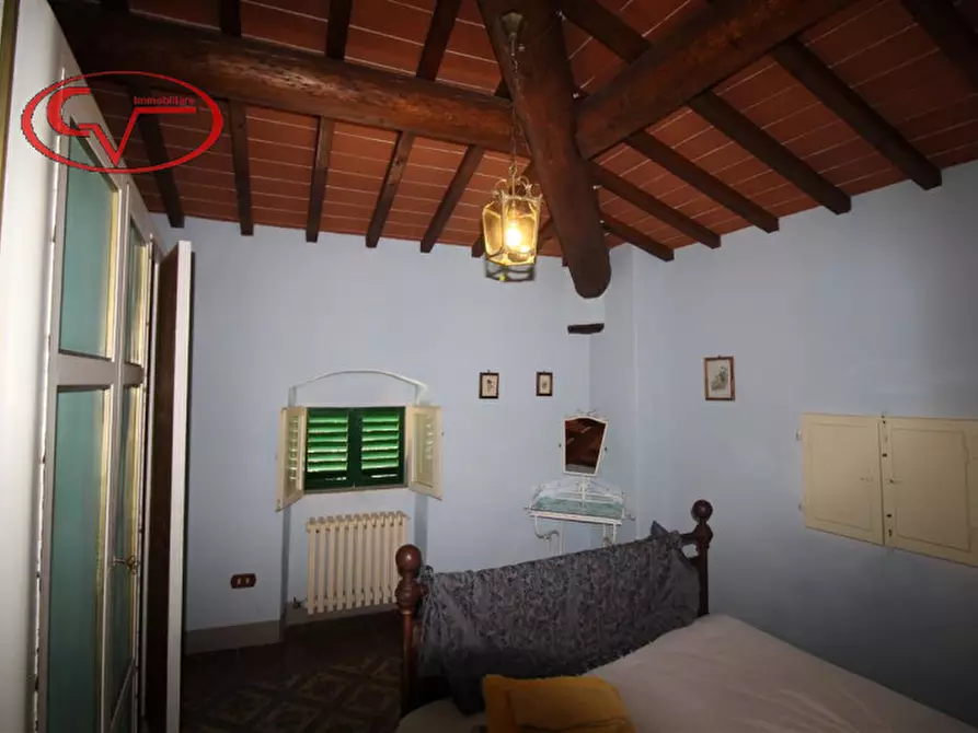 Immagine 42 di Villa in vendita  in via xxv aprile a Bucine