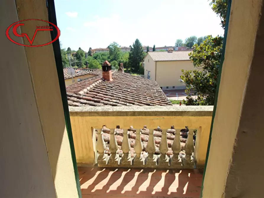 Immagine 46 di Villa in vendita  in via xxv aprile a Bucine