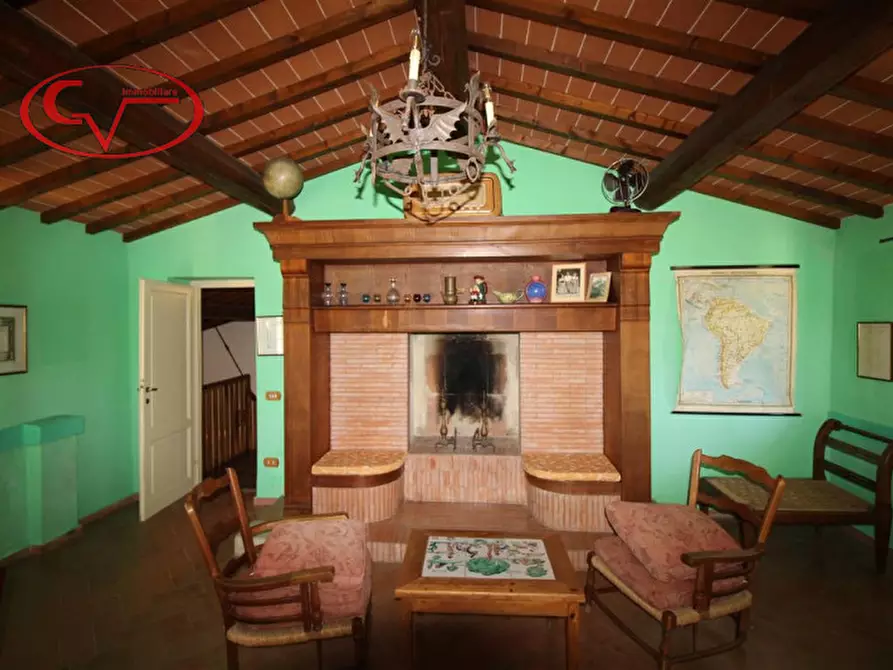 Immagine 48 di Villa in vendita  in via xxv aprile a Bucine