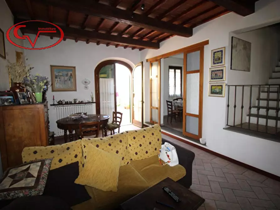 Immagine 55 di Villa in vendita  in via xxv aprile a Bucine