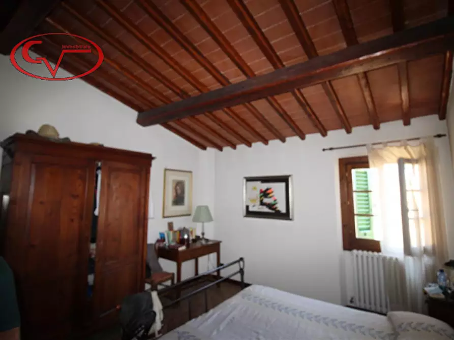 Immagine 57 di Villa in vendita  in via xxv aprile a Bucine