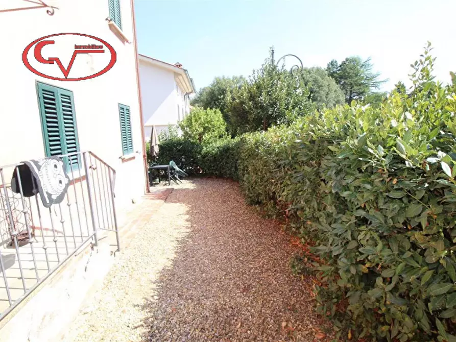 Immagine 62 di Villa in vendita  in via xxv aprile a Bucine