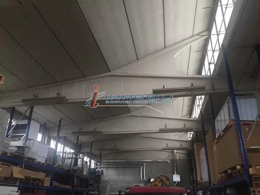 Immagine 2 di Laboratorio in vendita  in VIA COPERNICO a Cinisello Balsamo