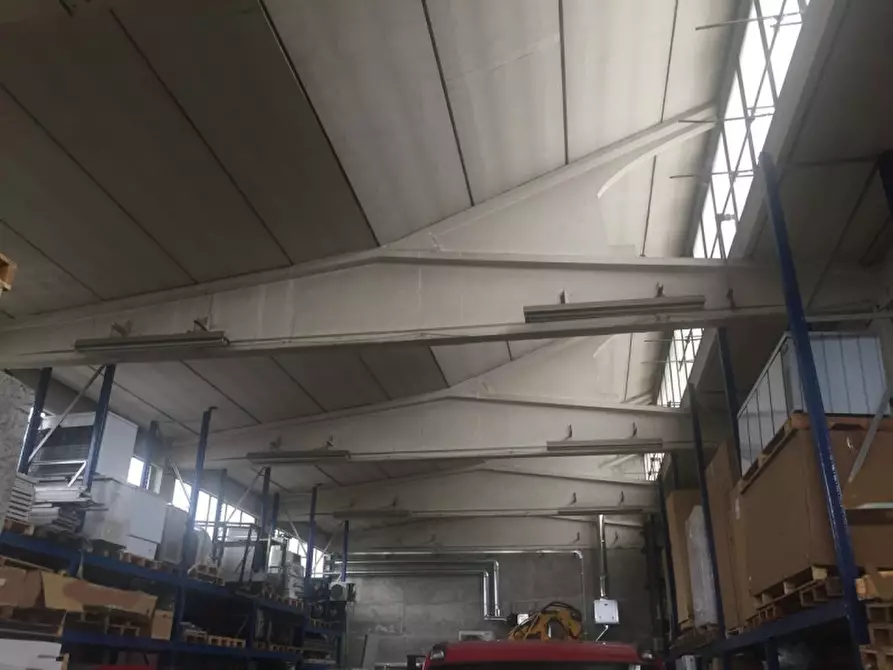 Immagine 2 di Negozio in vendita  in VIA COPERNICO a Cinisello Balsamo