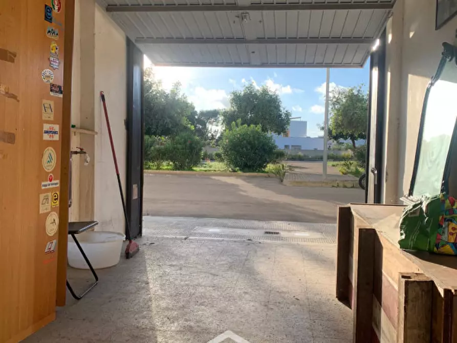 Immagine 7 di Garage in vendita  in piazzale pesaro 6 a Lecce