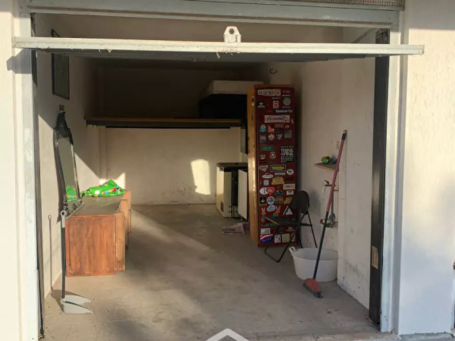 Immagine 8 di Garage in vendita  in piazzale pesaro 6 a Lecce