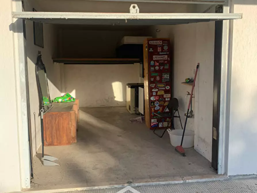 Immagine 9 di Garage in vendita  in piazzale pesaro 6 a Lecce