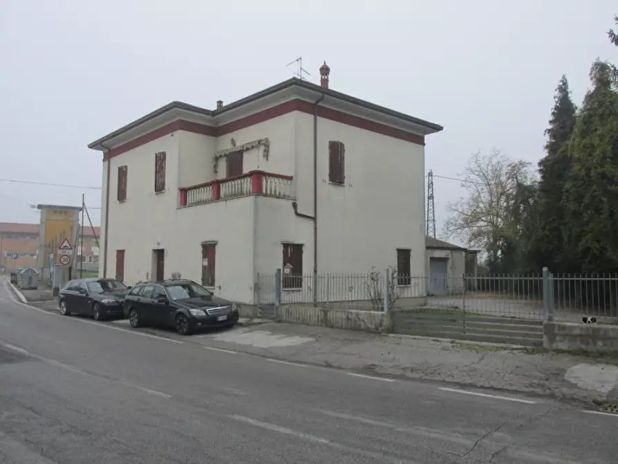 Immagine 1 di Casa indipendente in vendita  a Gambettola