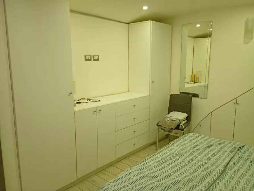 Immagine 21 di Appartamento in affitto  in Piazza Dante a Napoli