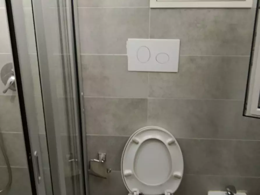 Immagine 26 di Appartamento in affitto  in Piazza Dante a Napoli