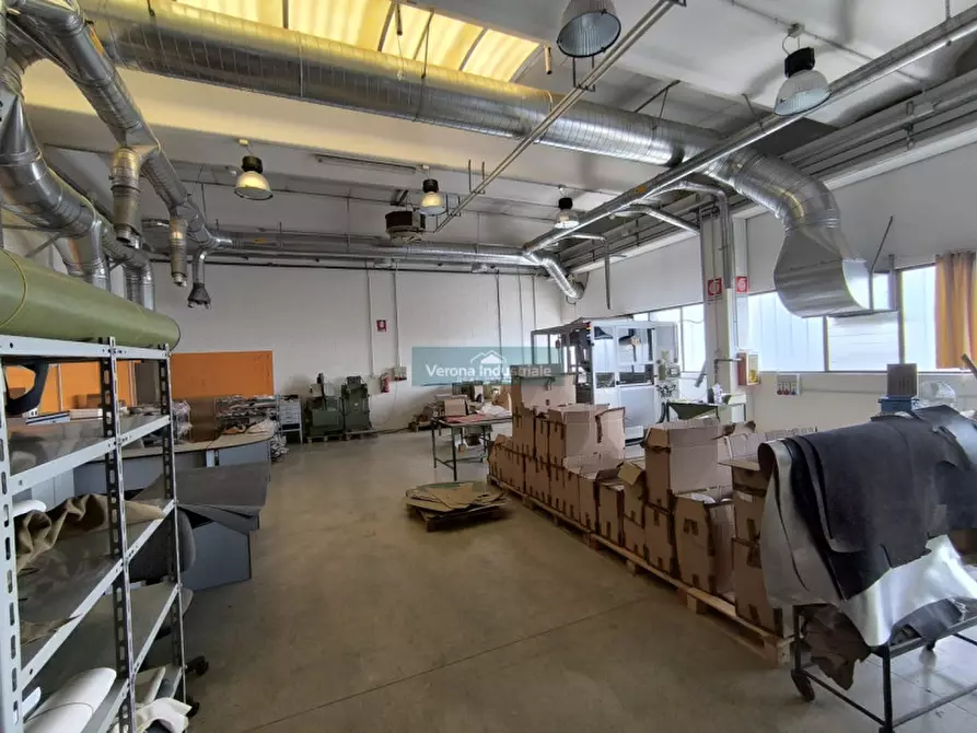 Immagine 7 di Capannone industriale in vendita  in Via Degli Imprenditori a Valeggio Sul Mincio