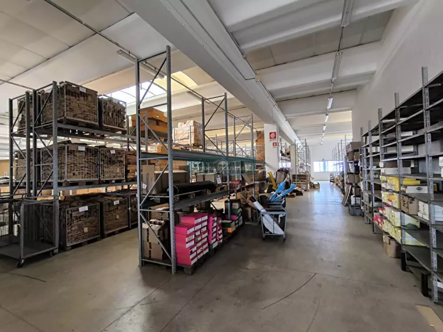 Immagine 10 di Capannone industriale in vendita  in Via Degli Imprenditori a Valeggio Sul Mincio