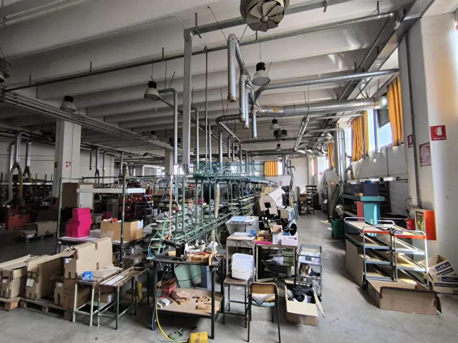 Immagine 21 di Capannone industriale in vendita  in Via Degli Imprenditori a Valeggio Sul Mincio