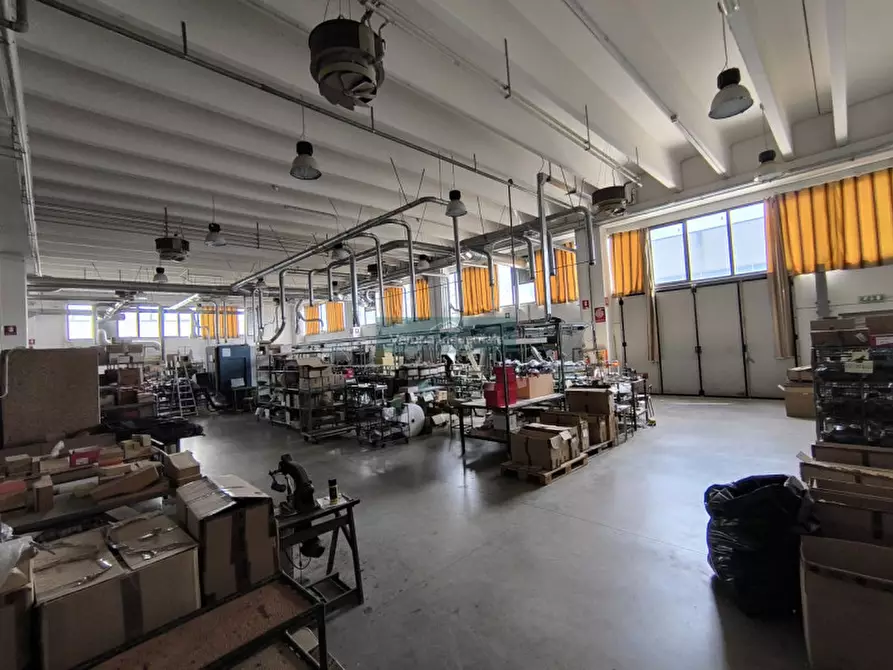 Immagine 22 di Capannone industriale in vendita  in Via Degli Imprenditori a Valeggio Sul Mincio