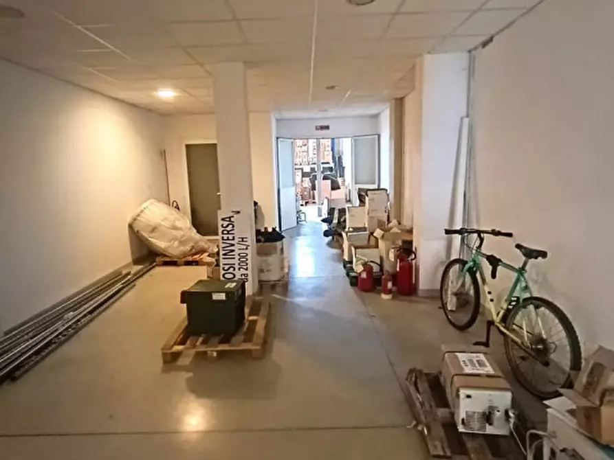 Immagine 21 di Capannone industriale in vendita  in via giacomo leopardi a Montevarchi