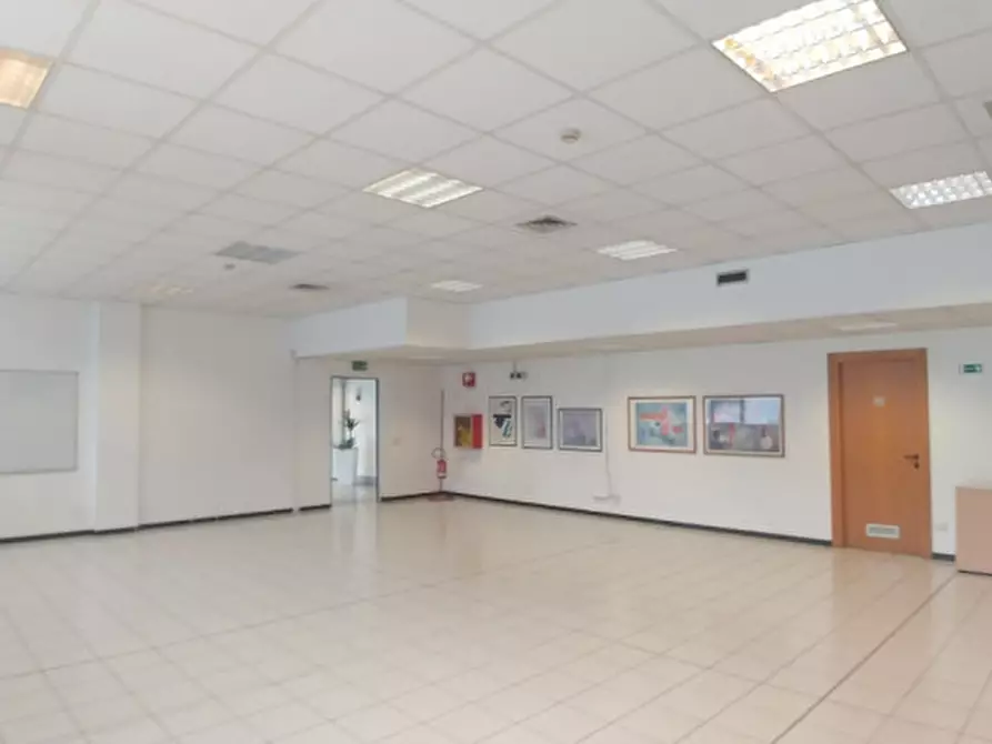 Immagine 5 di Ufficio in affitto  in VIA BURONA a Vimodrone