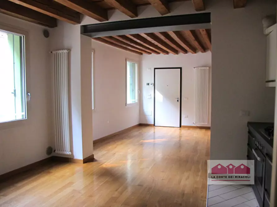 Immagine 2 di Appartamento in affitto  in Contrà della Piarda 5 a Vicenza