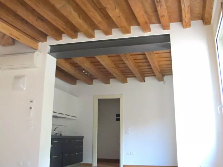 Immagine 14 di Appartamento in affitto  in Contrà della Piarda 5 a Vicenza