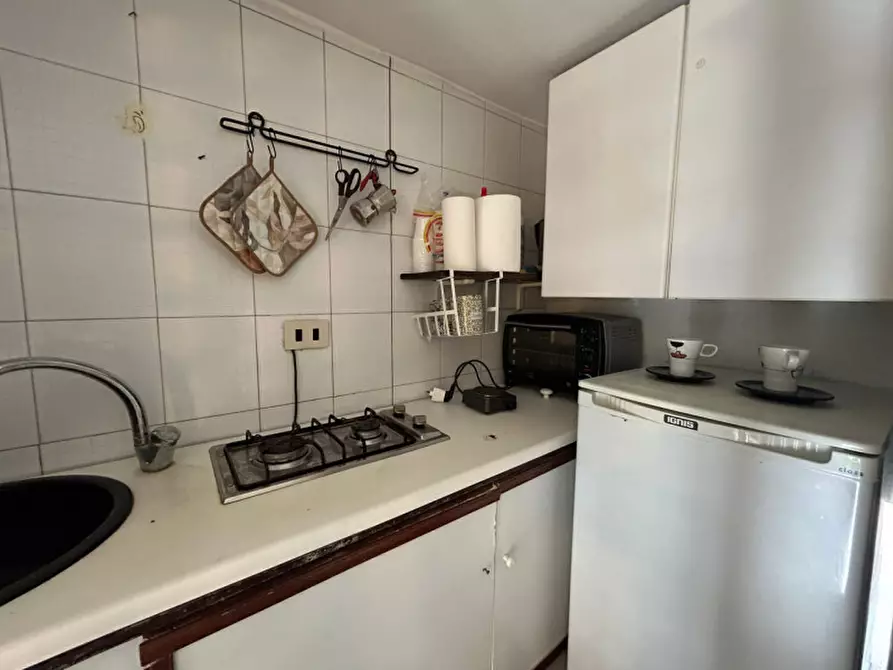 Immagine 11 di Appartamento in affitto  in Piazza Amedeo a Napoli