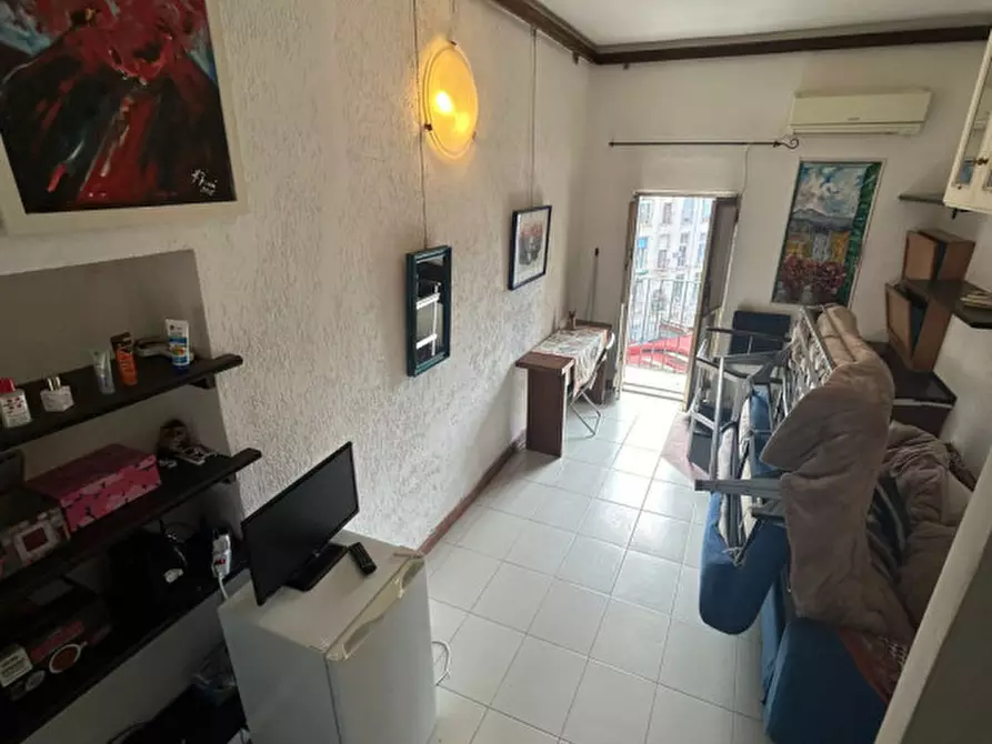 Immagine 12 di Appartamento in affitto  in Piazza Amedeo a Napoli