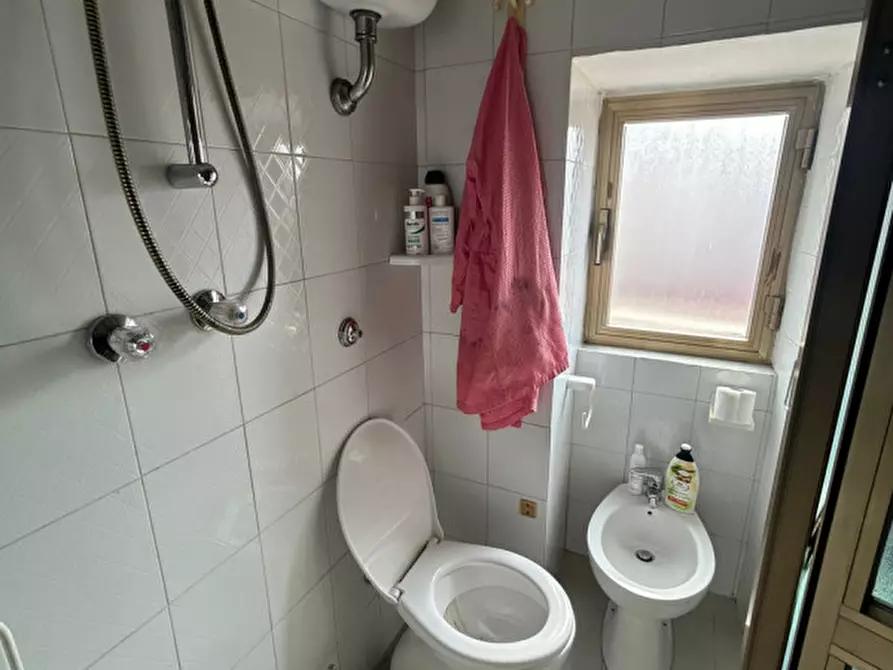 Immagine 15 di Appartamento in affitto  in Piazza Amedeo a Napoli