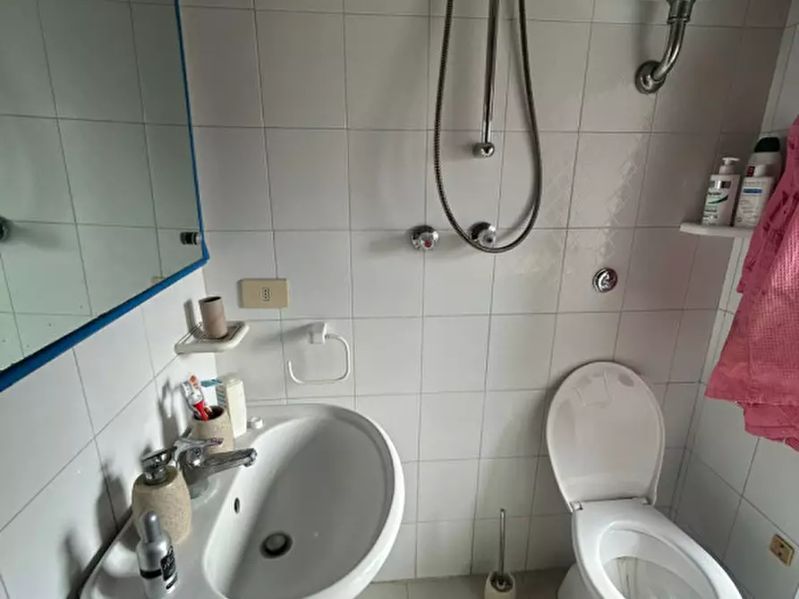 Immagine 16 di Appartamento in affitto  in Piazza Amedeo a Napoli