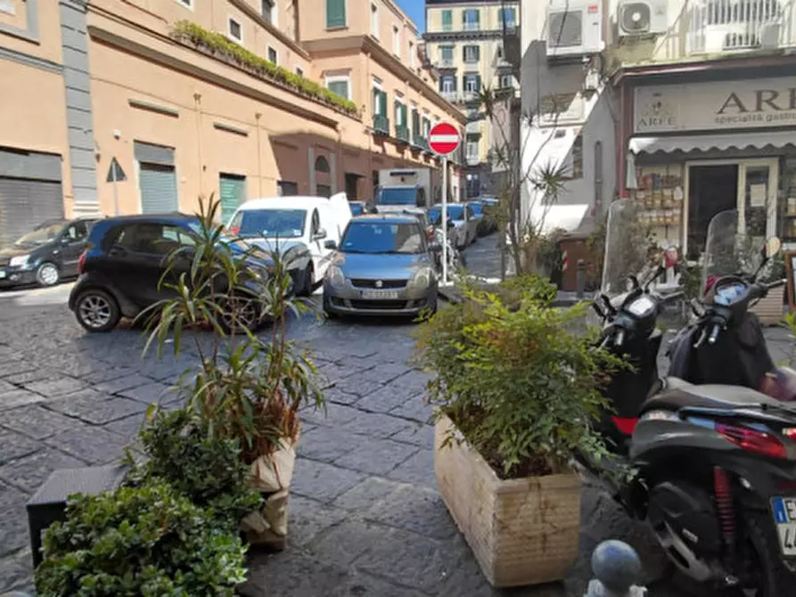 Immagine 20 di Appartamento in affitto  in Piazza Amedeo a Napoli