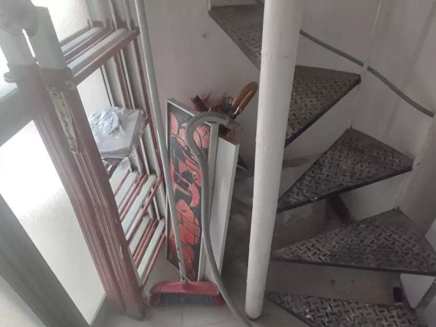 Immagine 23 di Appartamento in affitto  in Piazza Amedeo a Napoli