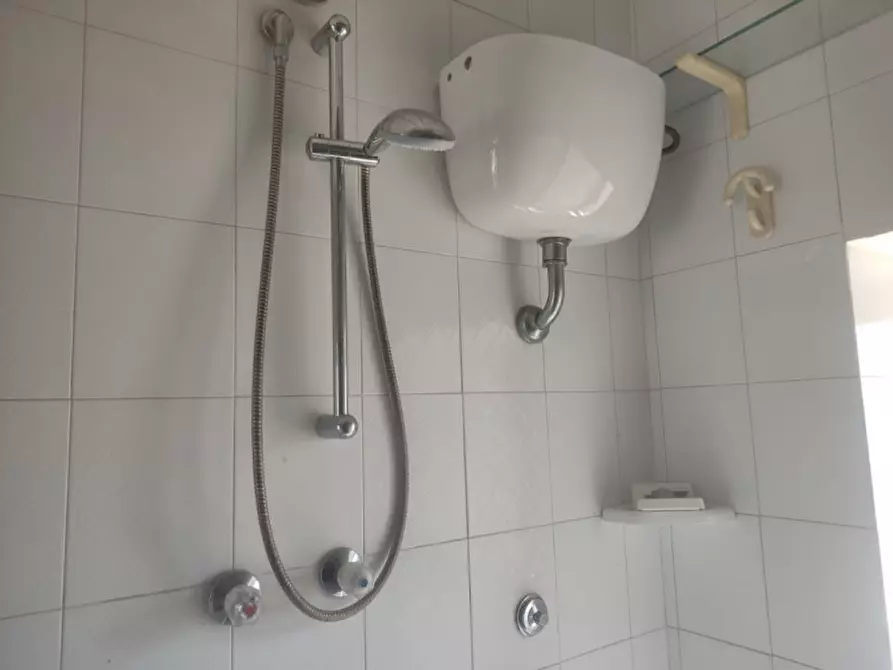 Immagine 24 di Appartamento in affitto  in Piazza Amedeo a Napoli