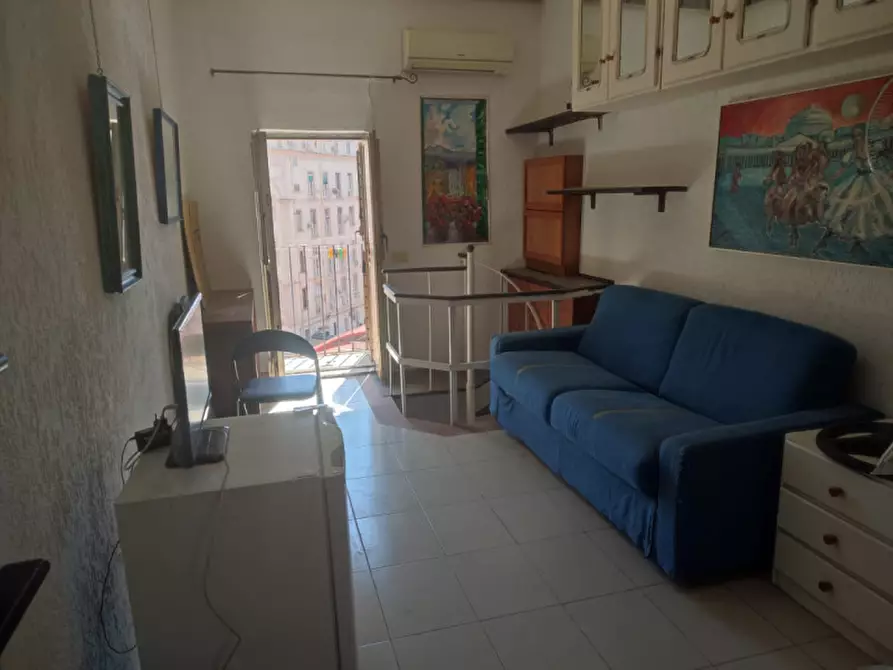 Immagine 33 di Appartamento in affitto  in Piazza Amedeo a Napoli