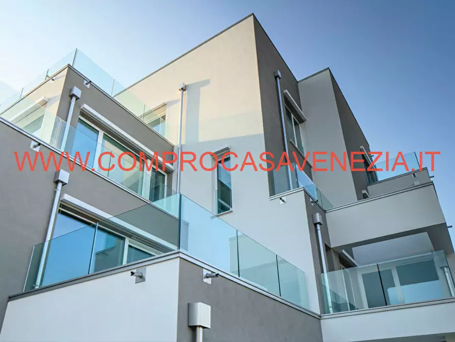 Immagine 2 di Appartamento in vendita  in QUERINI a Venezia